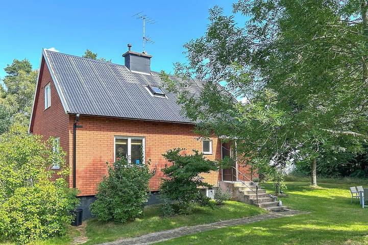 Ferienhaus für 6 Personen, mit Balkon und Garten in Växjö