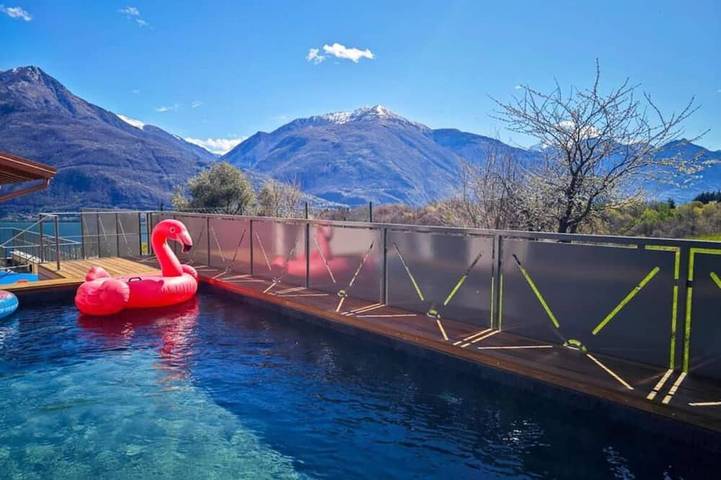 Villa für 8 Personen, mit Sauna und Garten sowie Balkon, mit Haustier in Pianello del Lario