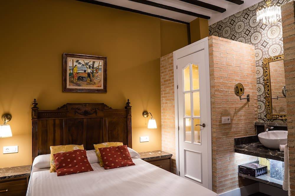 Casa Rural con Piscina Para Grupos en Pleno Centro in Almagro, Province de Ciudad Real