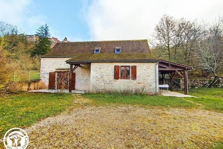 Location de vacances pour 5 personnes, avec jardin à Calvignac