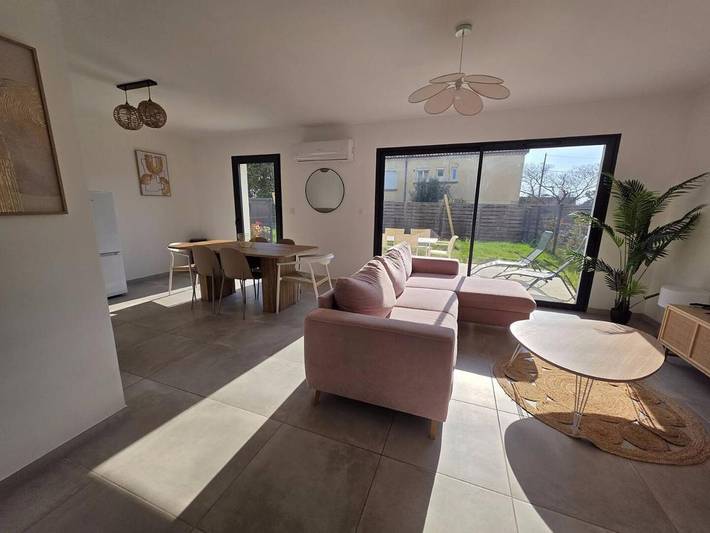 Location de vacances pour 6 personnes, avec terrasse et jardin à Rochemaure - 2