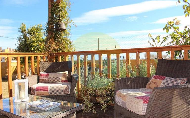 Location de vacances pour 6 personnes, avec Terrasse ainsi que Jardin et Piscine dans Els Muntells - 4
