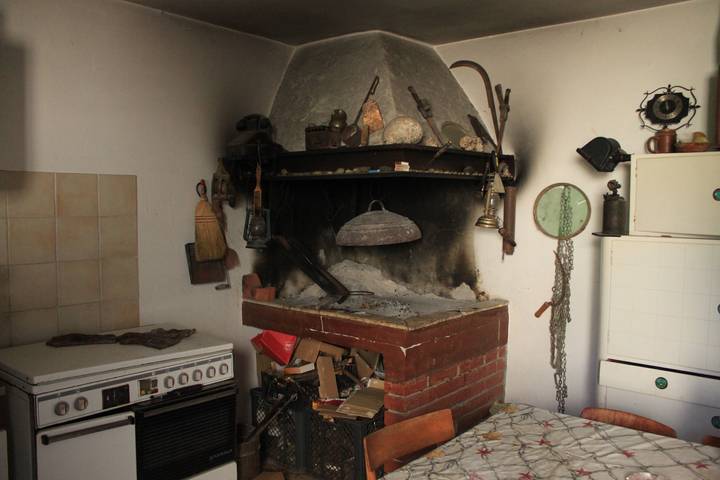 Appartamento intero, Appartamento di tre stanze con terrazzo e vista mare Ugliano - Ugljan -a in Ugliano, Isola di Ugljan
