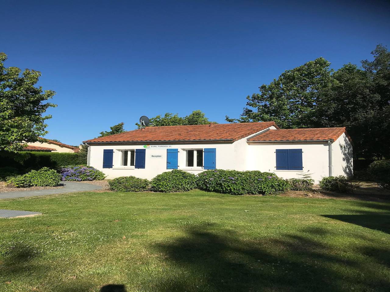 Villa in Les Forges mit Golf und Pool in Les Forges, Deux-Sèvres