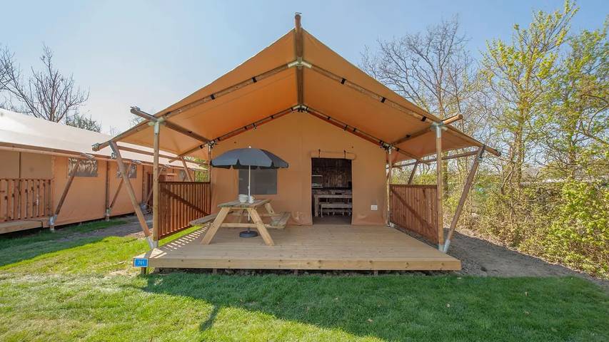 Vakantiewoning voor 6 personen, met zwembad en tuin in Oosterhout