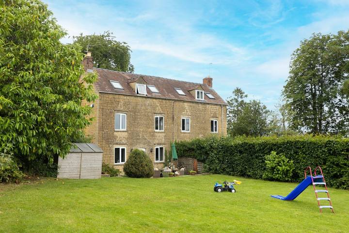Holiday home for 7 people in Bourton-on-the-Water