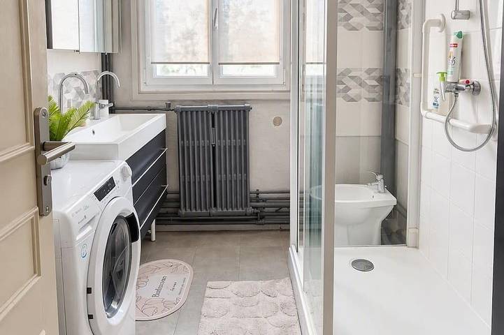 Entire apartment, New Listing in Chartres, Chartres region