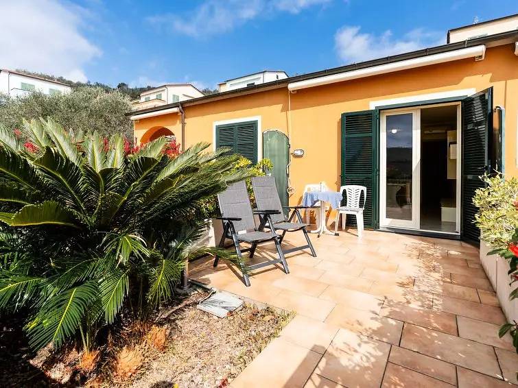 Ganze Wohnung, 2 Zimmer 5 Personen in Civezza, Riviera di Ponente