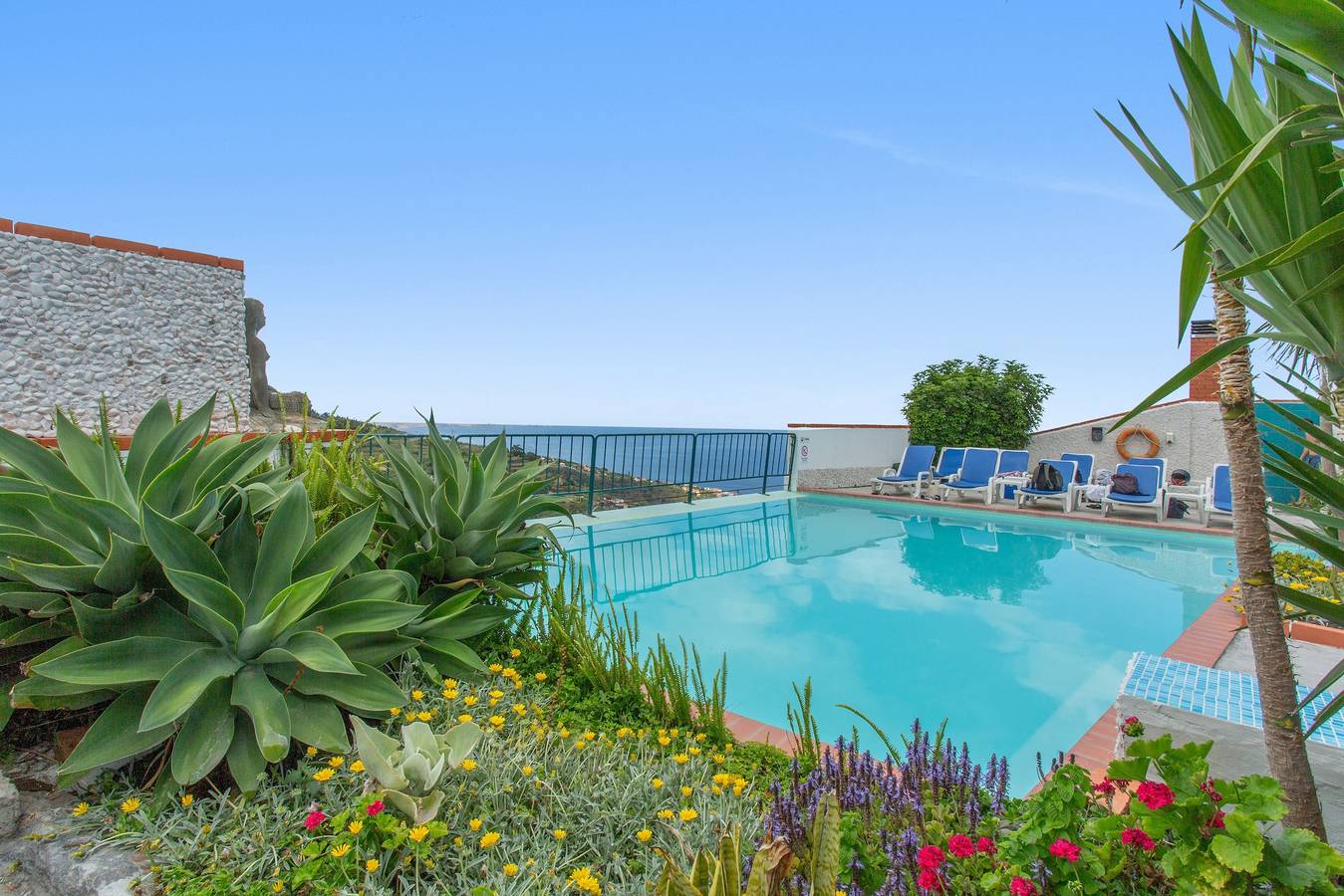 Appartement 'Classic Panoramic View Ocean' met gedeeld zwembad, tuin en wifi, foto 10