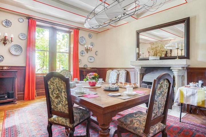 Gîte pour 2 personnes, avec vue ainsi que terrasse et jardin, animaux acceptés dans Plage Pen Boc H Arradon - 3