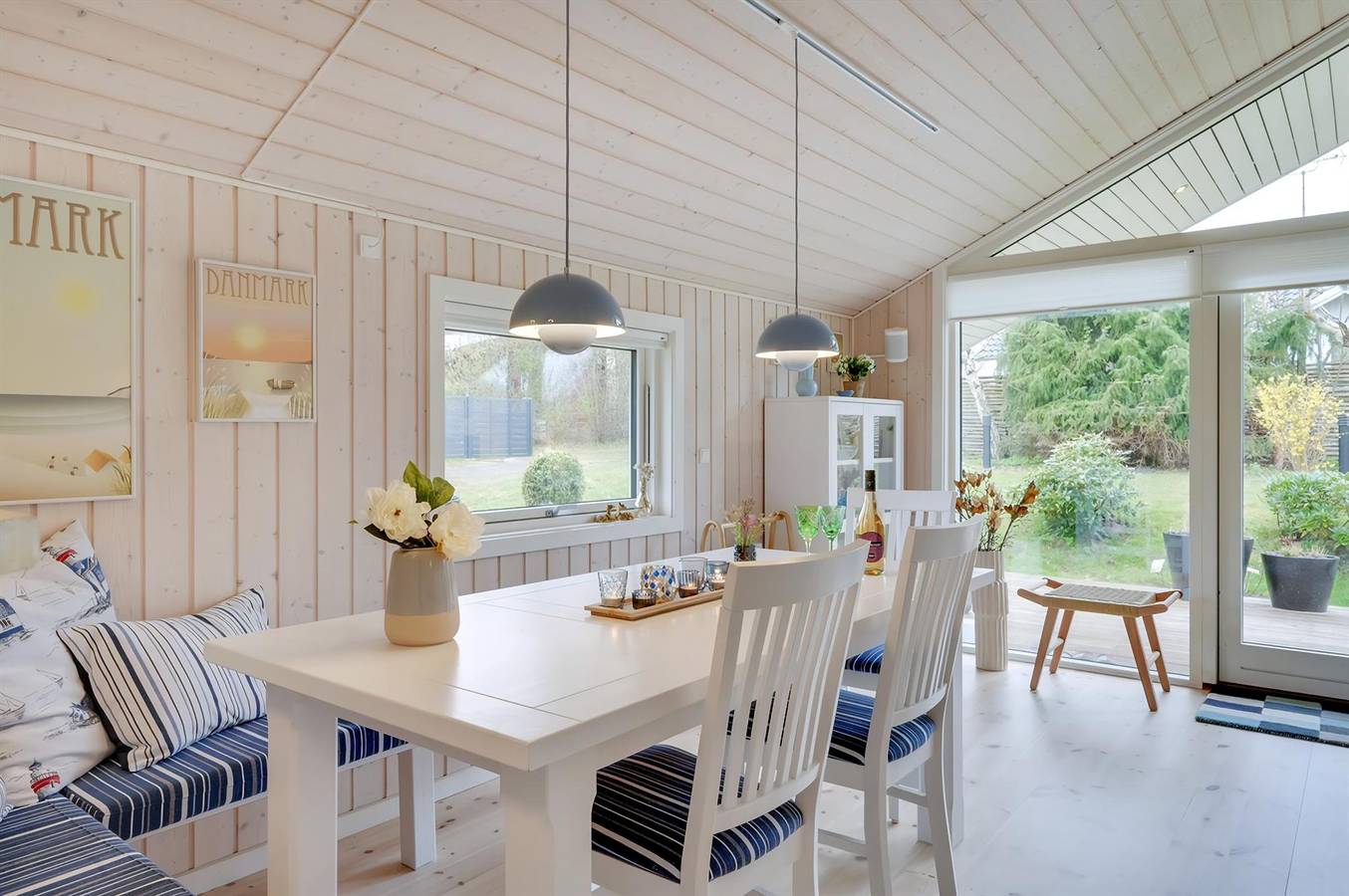 2 bedroom home in Hornbæk in Dronningmølle, Kattegat Küste