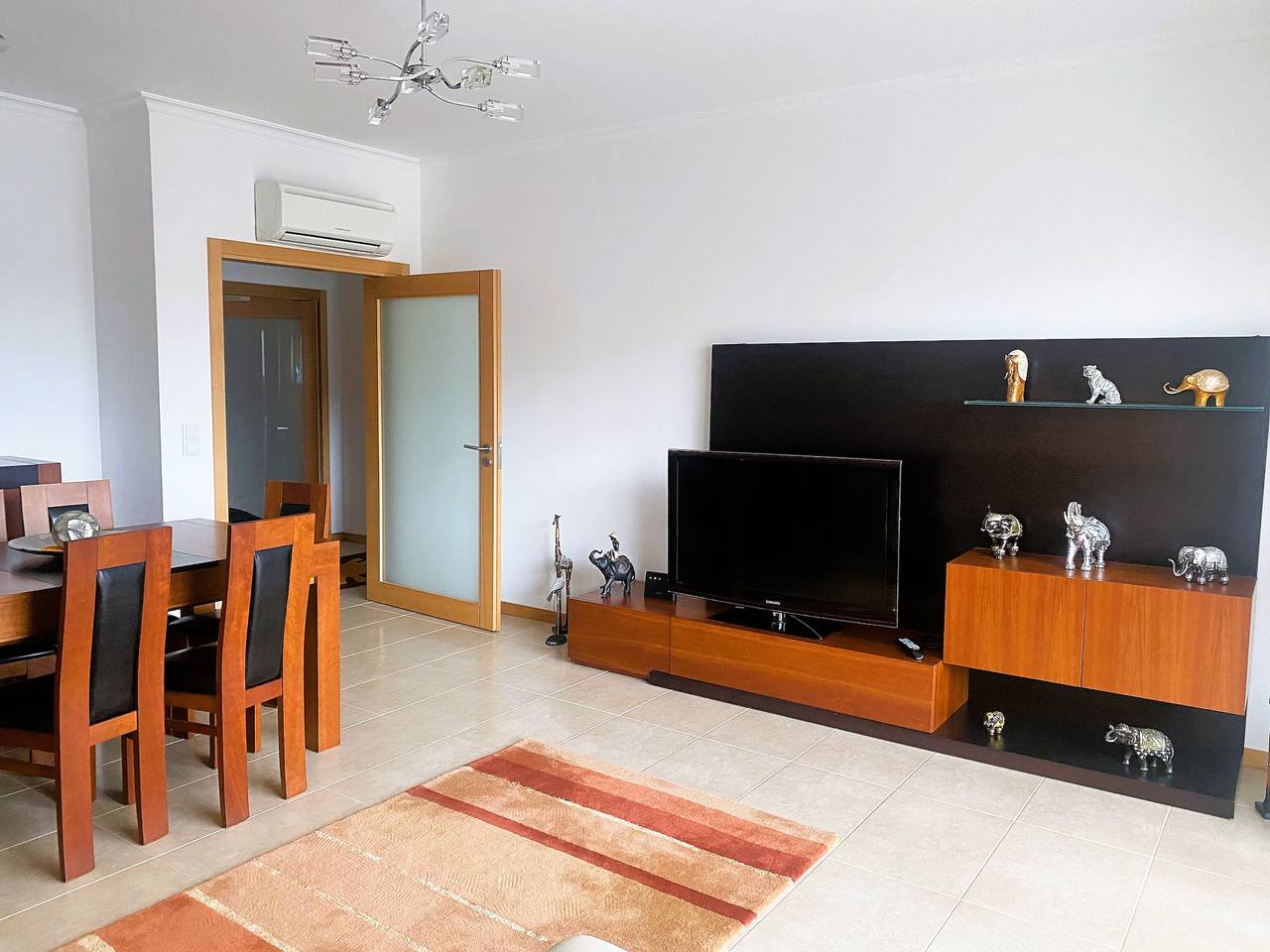 Appartement entier, Appartement 'Aguiar' avec vue sur les montagnes, Wi-Fi et climatisation in Vila Pouca de Aguiar (paroisse), District de Vila Real