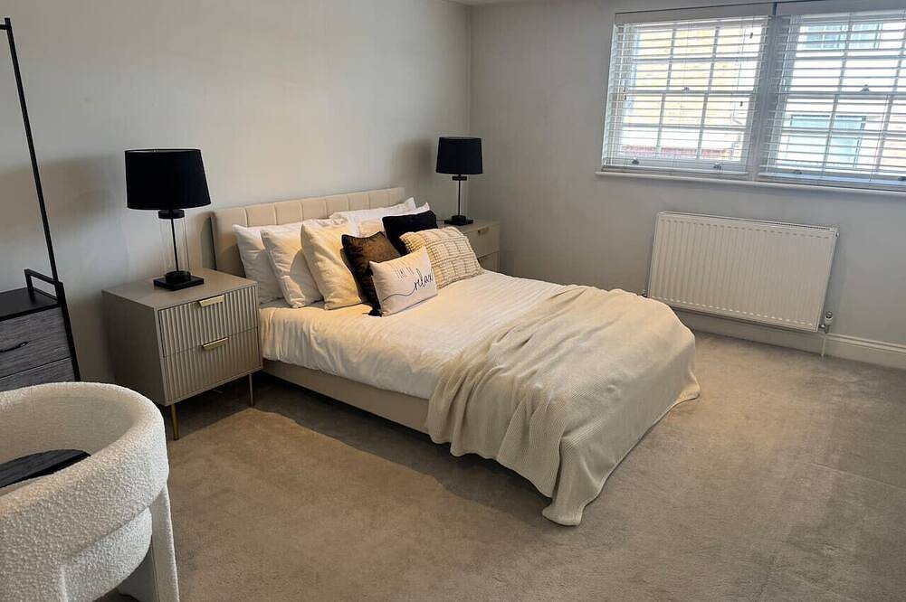 Apartamento entero, Urban Oasis with parking in Wokingham, Berkshire