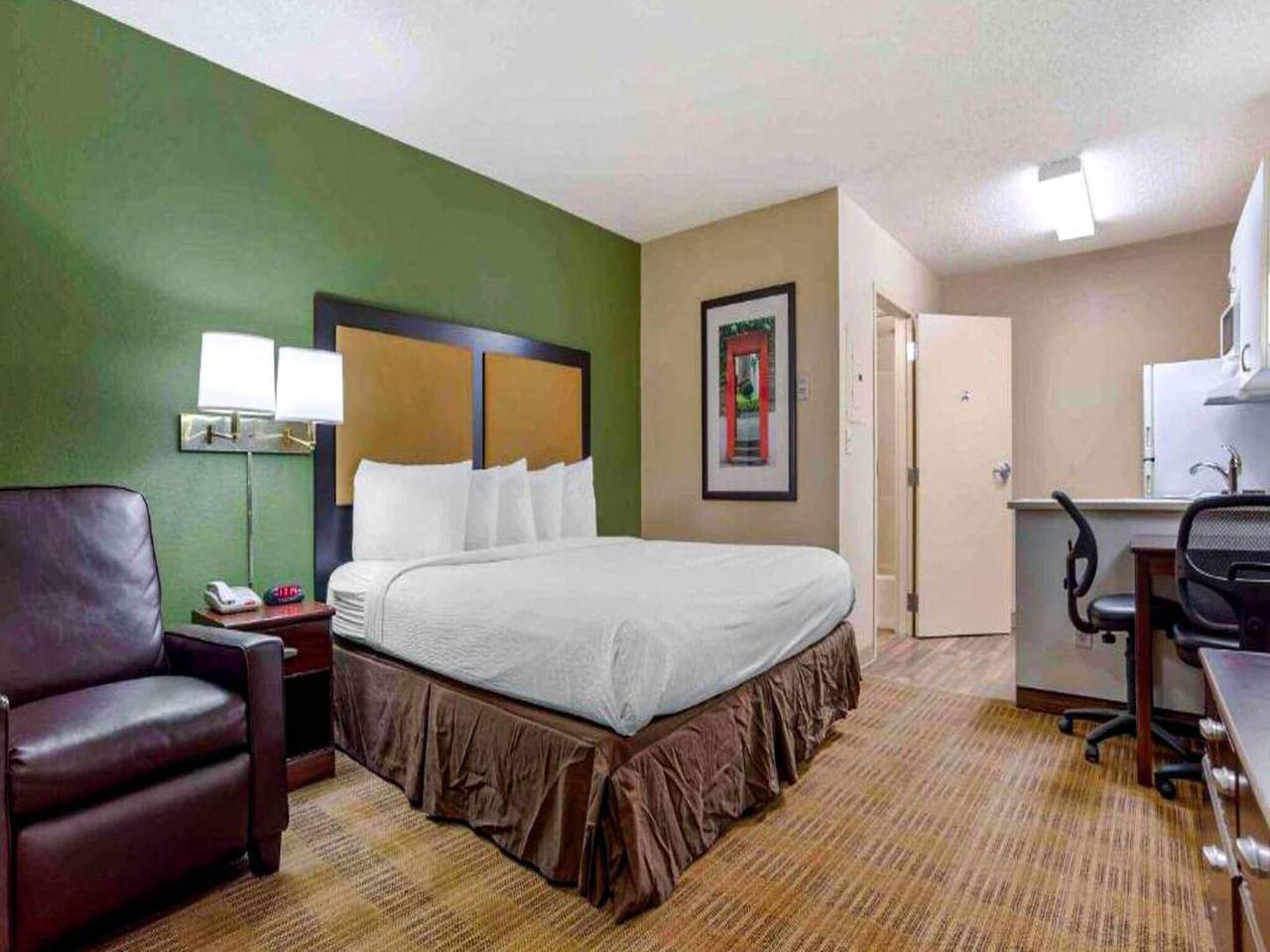 Apartamento entero, 1 Cama King | Para No Fumadores, Cocina in Huntsville, Condado de Madison (AL)