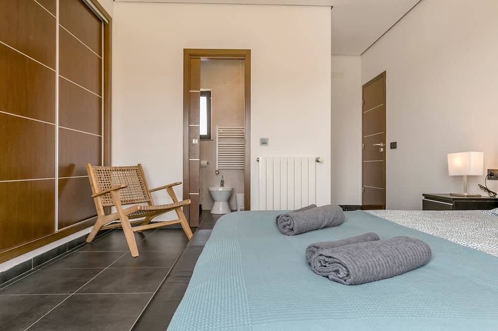 Casa Amizade - mit atemberaubendem Meerblick! in Arrifana, Aljezur