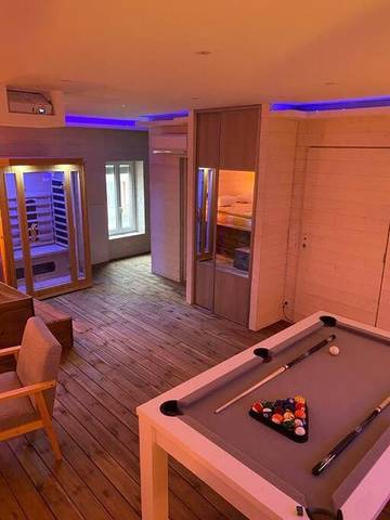 Gîte pour 2 personnes, avec balcon ainsi que sauna et jacuzzi à Aubière