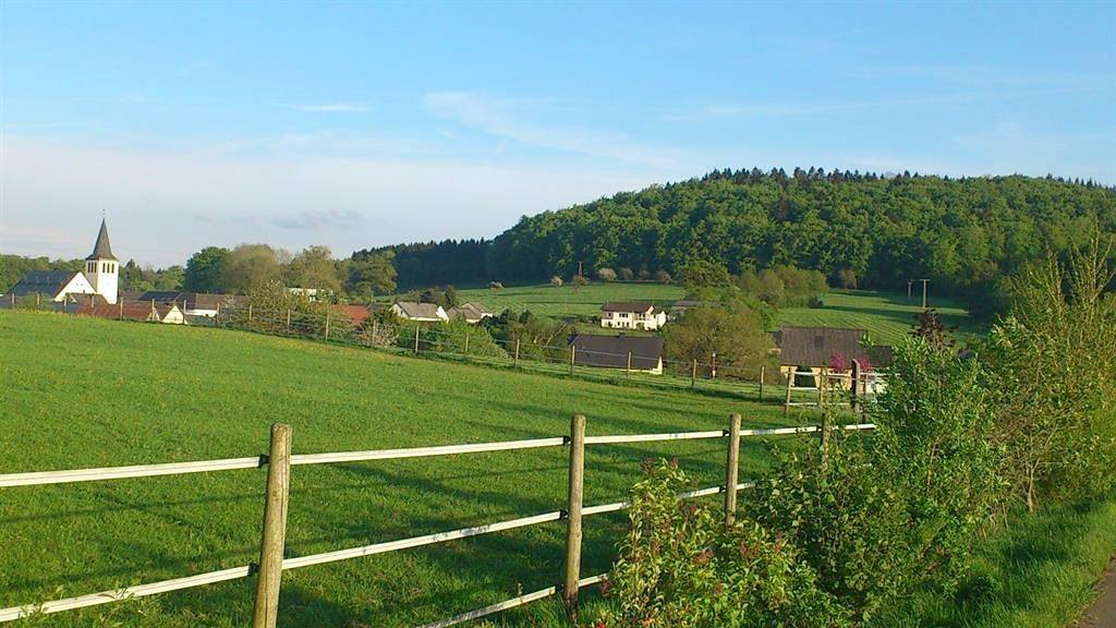 Ganze Ferienwohnung, 2-Bett-Ferienw. Wald und Wiese Du/Wc, Nichtraucher in Gerolstein, Vulkaneifel