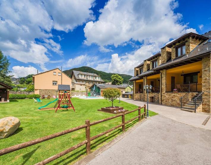 Casa rural con piscina para 4 personas, con Jardín en Eo-Navia - 3