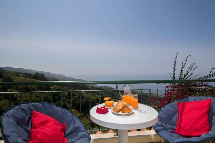 Maison d’hôte pour 6 personnes, avec Balcon ainsi que Terrasse et Vue à Ponta do Sol
