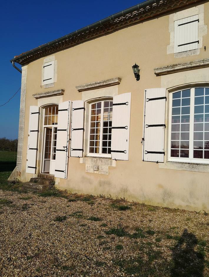 Location de vacances pour 4 personnes, avec jardin à La Jemaye