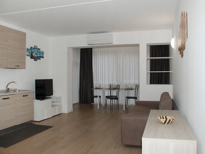 Ferienwohnung für 4 Personen, mit Garten und Ausblick sowie Kinderpool im Tessin - 2