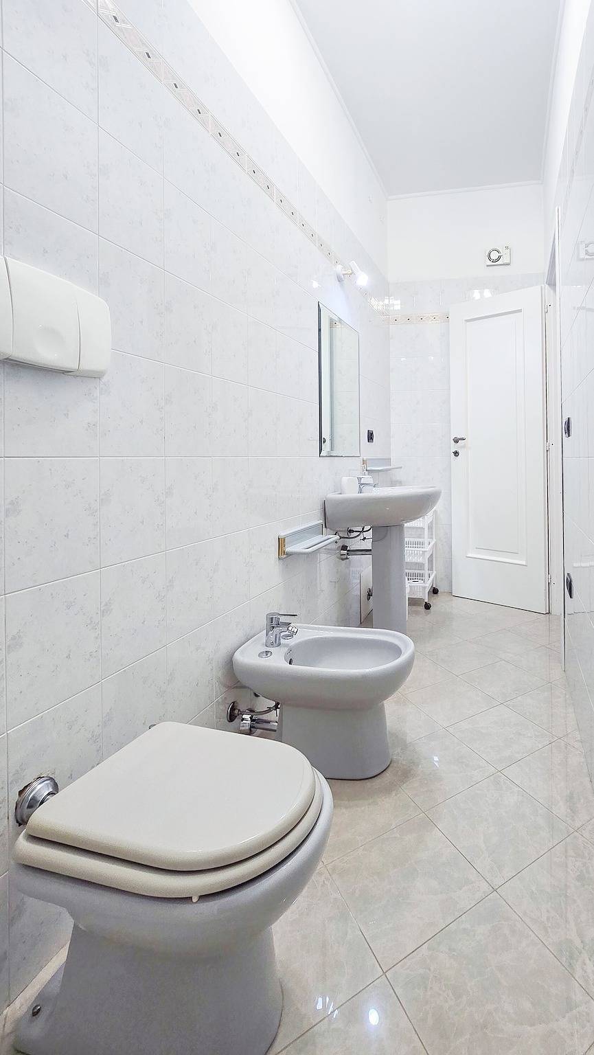 Camera doppia con bagno privato e vista mare in Gonnesa, Iglesiente