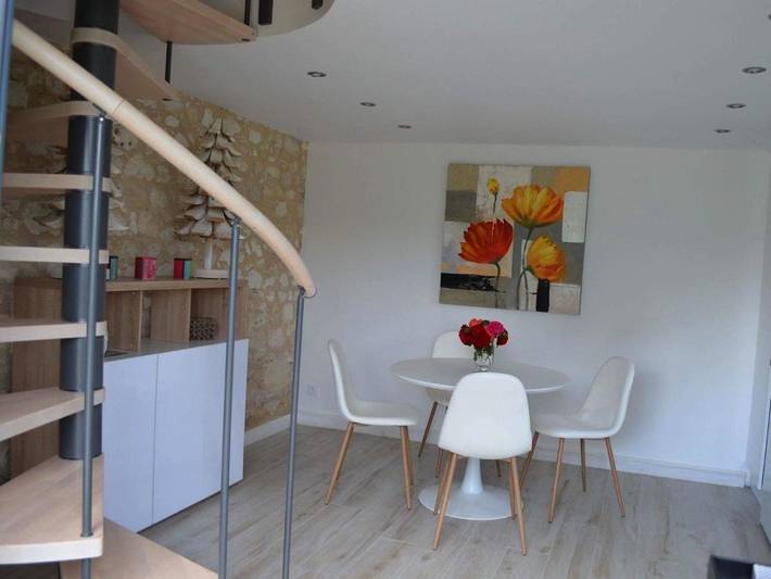 Location de vacances pour 4 personnes, avec jardin ainsi que terrasse et vue à Eynesse - 4