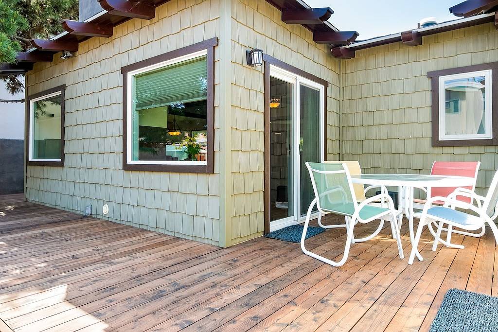 Ventura Beach craftsman home with stunning primary suite - 80 steps to the beach in Ventura Beach, Ventura