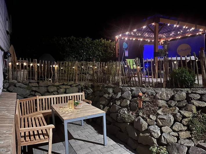 Ferienhaus für 8 Personen, mit Whirlpool und Garten sowie Pool und Sauna, kinderfreundlich - 1