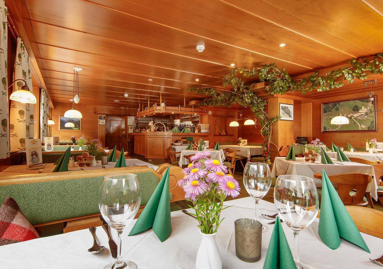 Adlerzimmer mit Balkon (max. 4 Personen) in Hinterhornbach, Allgäuer Alpen (Österreich)