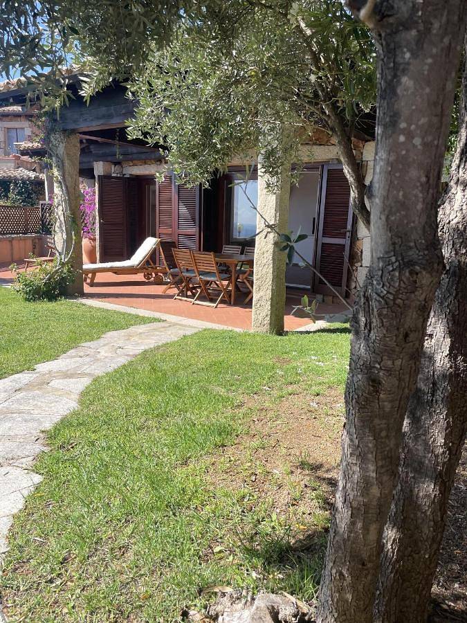 Casa vacanza per 6 persone, con Terrazza e Giardino nonché Piscina e Panorama a Capo Coda Cavallo
