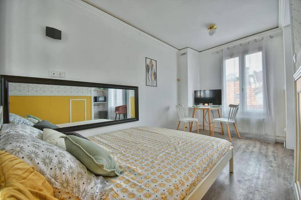 Appartement entier, One-Bedroom Apartment in Maintenon, Région de Chartres