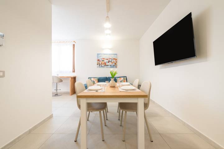 Apartamento entero, Elegancia luminosa y diseño contemporáneo en Teulada in Teulada (Italia), Provincia de Cagliari