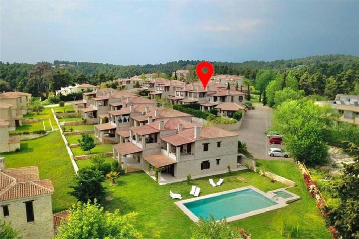 Villa für 6 Personen, mit Ausblick und Pool sowie Garten in Kassandra