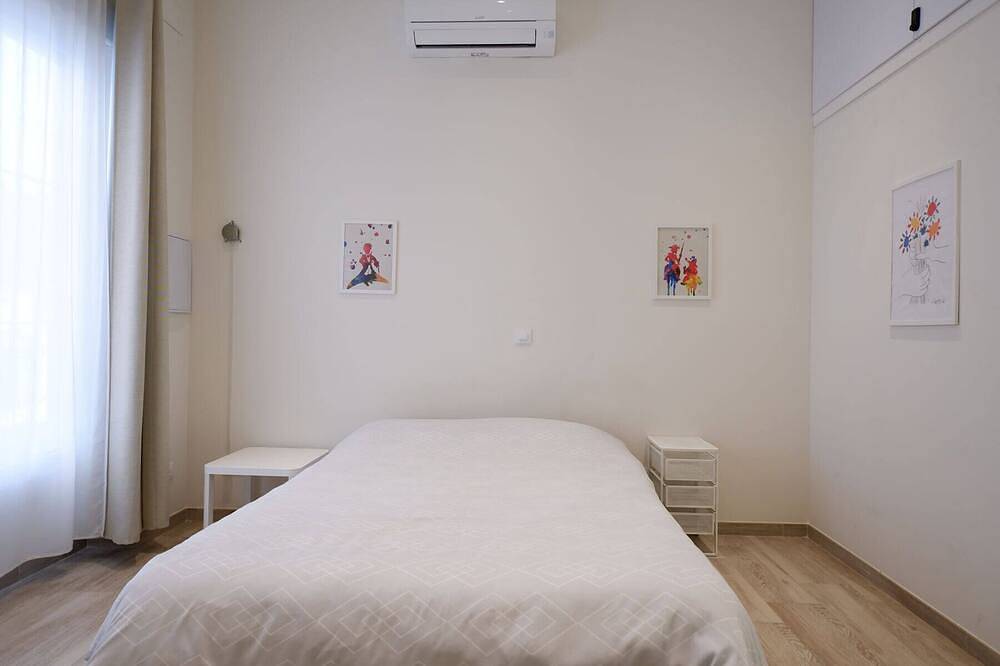 Entire apartment, Studio Picasso near the port and beach in Valencia, Costa de Valencia