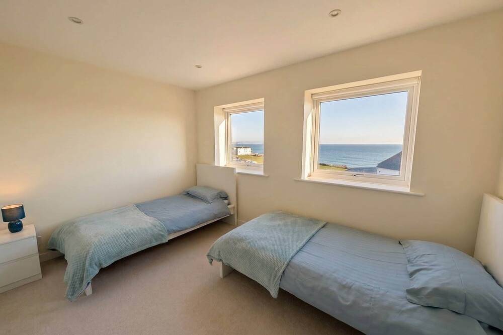 Bournemouth Beach & Sea Views, Best rated in Bournemouth, South West England