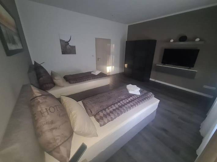 Ferienwohnung für 5 Personen, mit Terrasse und Garten in Bernburg - 3