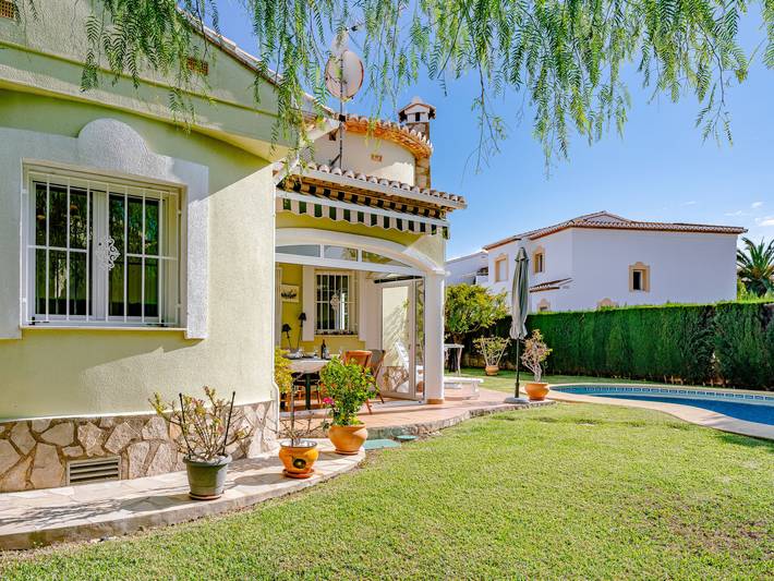 Ferienhaus für 4 Personen, mit Terrasse und Garten sowie Pool in Dénia - 3