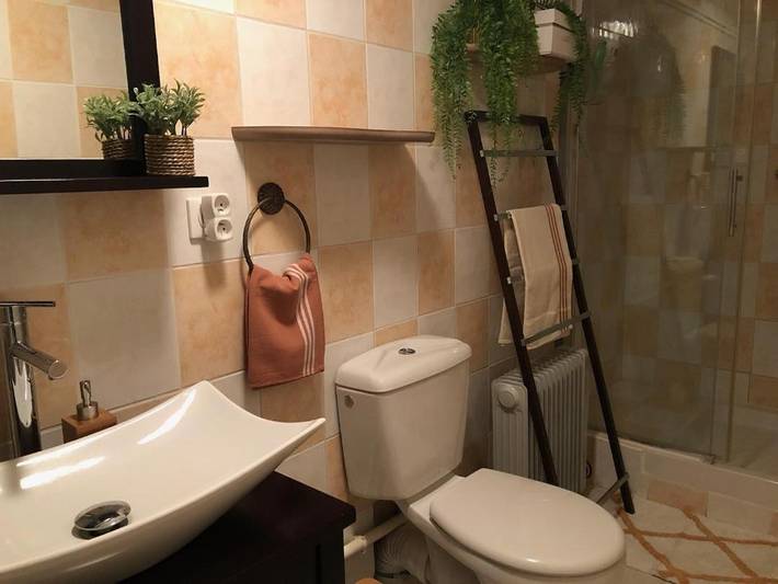 Gîte pour 2 personnes, avec terrasse à Mirefleurs - 4