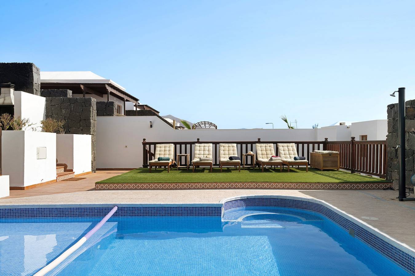 Villa Peaky con vistas al mar y a la montaña, piscina y sauna in Playa Blanca, Yaiza