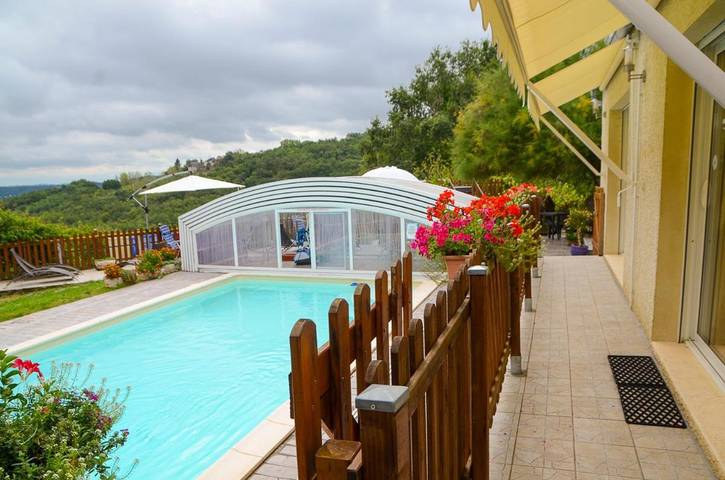 Location de vacances pour 12 personnes, avec jacuzzi ainsi que jardin et piscine à Cublac - 3