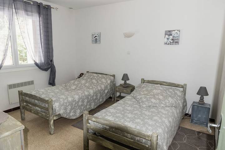 Location de vacances pour 6 personnes, avec terrasse et jardin dans La Ceze La Roque Sur Ceze - 3