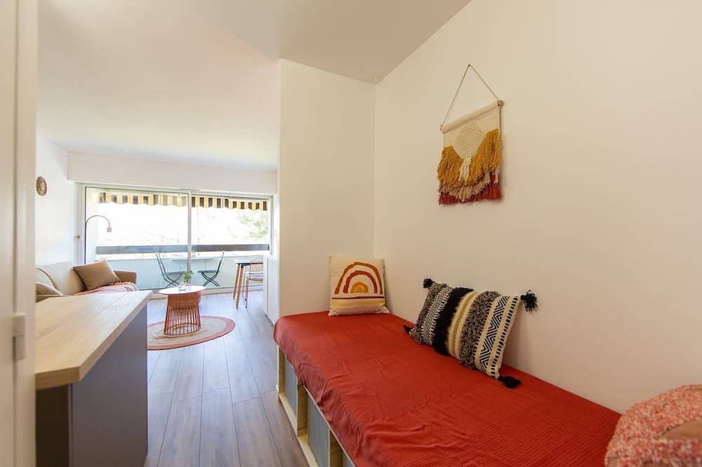 Appartement entier, Studio Du Port 30 vue bassin et port ostréicole avec piscine in Andernos-les-Bains, Région d'Arcachon