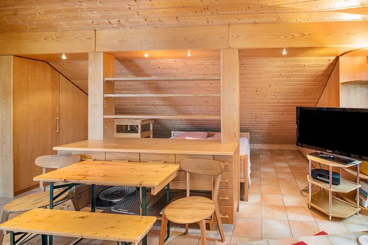 Hel lägenhet, Willkommen in der Naturferienwohnung direkt an der Lauter und am Wald in Indelhausen, Hayingen