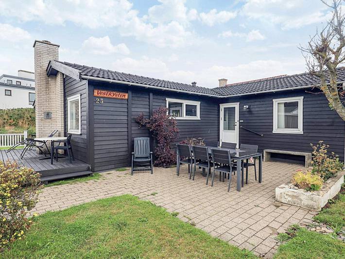 Ferienhaus für 6 Personen, mit Terrasse und Garten in Løkken