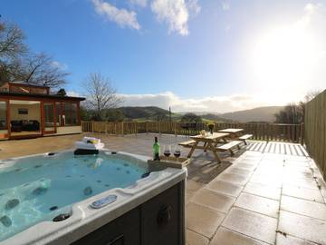 Cottage for 10 People in Powys, Mid-Wales, Photo 2