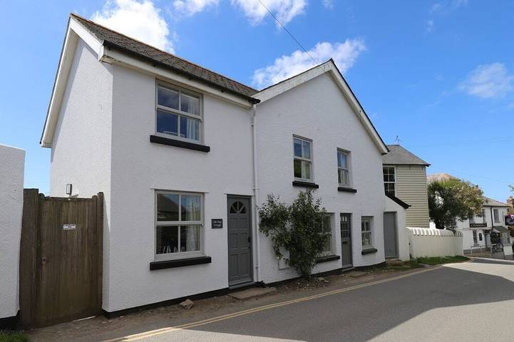 Cottage for 6 people, with terrace, with pets in Thurlestone