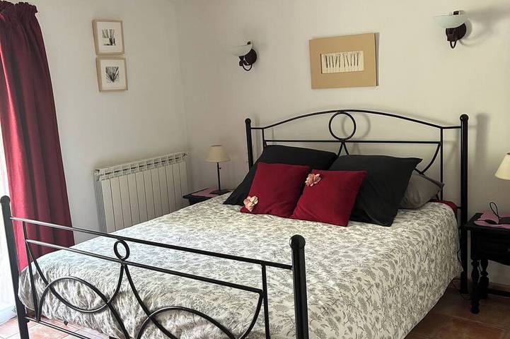 Gîte pour 5 personnes, avec Terrasse et Jardin à La Roque-d'Anthéron - 3