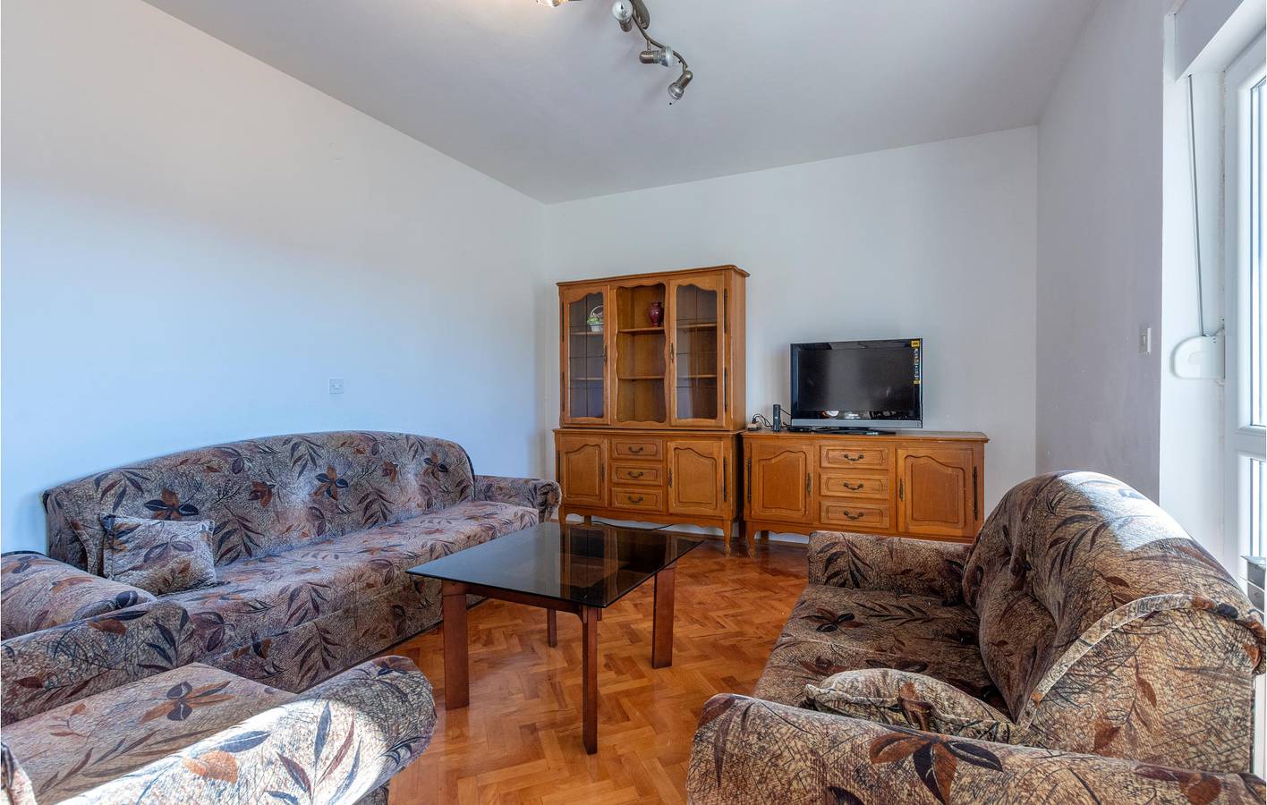 Ganze Ferienwohnung, Ferienwohnung für 6 Personen mit Terrasse in Kastel Luksic, Kaštela