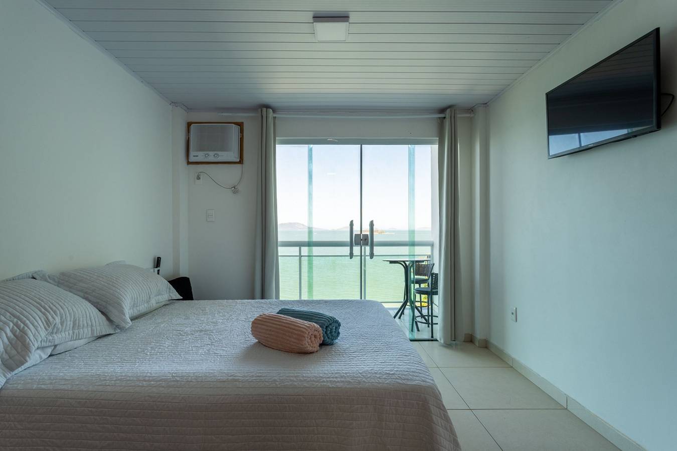 Entire apartment, Estúdio 6 - Vista Incrível em Espaço Aconchegante in Mangaratiba, Costa Verde (Rio de Janeiro)